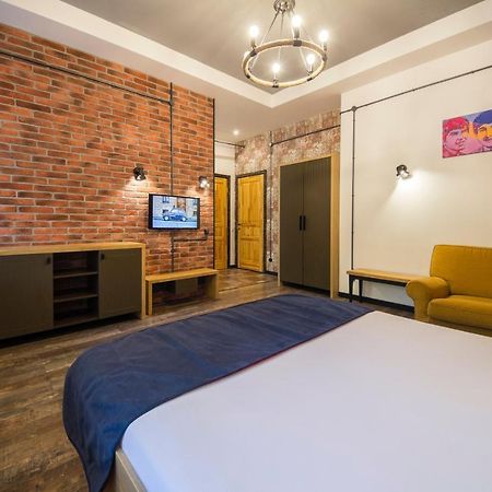 Self Check-In Apartments Near Landscape Alley Kijów Zewnętrze zdjęcie